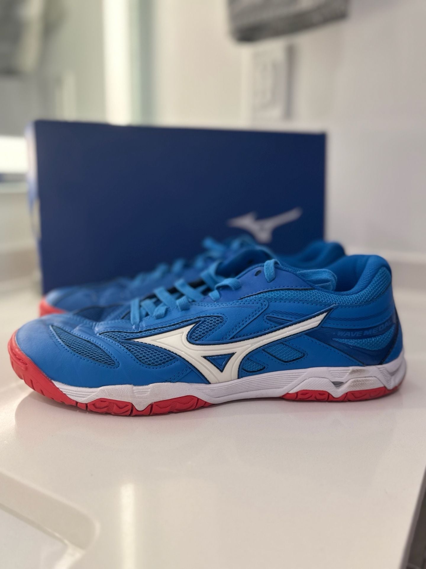 Mizuno Wave Medal 6 Table Tennis Shoes Blue/Red Size 9.5